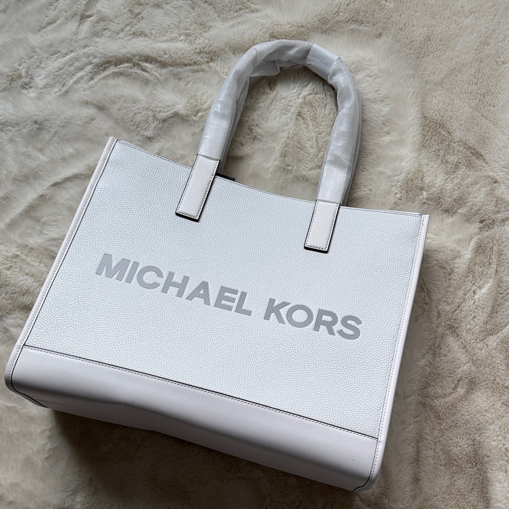 Michael Kors Tote
